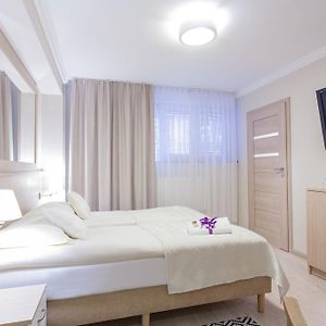 Villa Anna Gdansk - Noclegi Rooms - Free Parking
